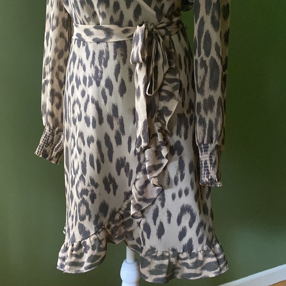 Bar III Animal Print Ruffled Wrap Dress sz S - Picture 4 of 13